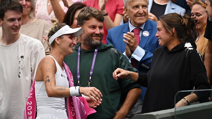 Popis blízkých Vondroušové: Skákání na sebe a brečení vystihují wimbledonskou euforii