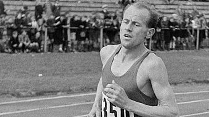 „Rozdíl mezi tímto a krasobruslením je zjevný: před 75 lety Zátopek poprvé získal titul olympijského šampiona.“