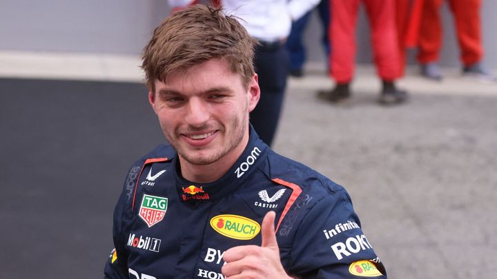 Před prázdninami dominuje tým Red Bull ve formuli 1, zatímco Ferrari se potýká s frustrujícími problémy.