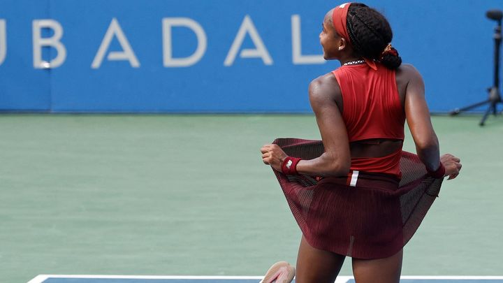 Vondroušová zaskočena silným nárazem do zdi ze strany Coco 2.0 vyjadřuje zmatek