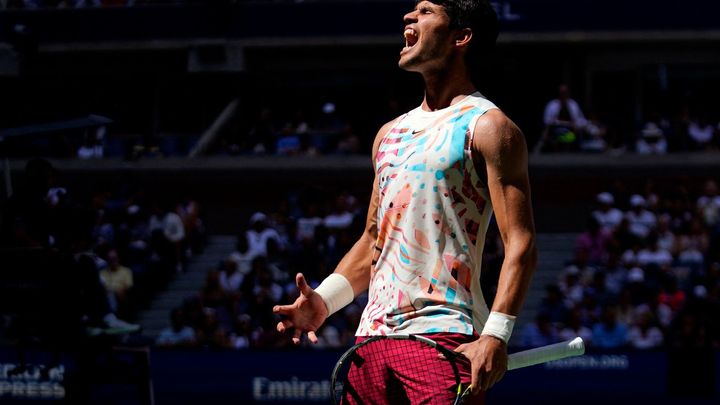 Alcaraz, obhájce titulu, postoupil do osmifinále US Open, stejně jako Sabalenková.