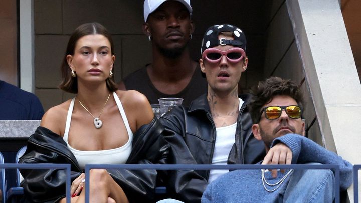 Celebrity přebíjejí US Open: Justin Bieber v neobvyklých brýlích a Seal políbil fanouška