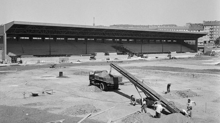 Historický ústup před Stalinem: Připomenutí legendární dřevěnky a toužebně očekávaného titulu v minulém ráji.