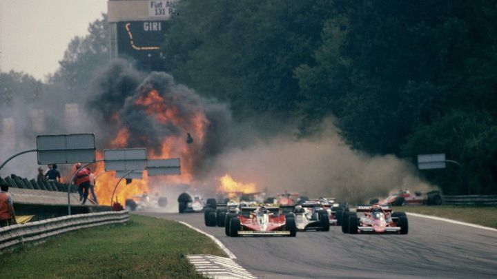 Před 45 lety zemřel legendární formulový jezdec „Superšvéd“ Peterson v plamenech, anarchii a tragédii.