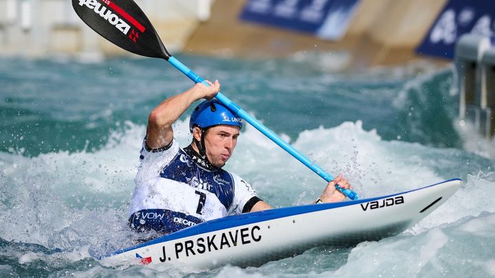 Prskavec získal na mistrovství světa třetí stříbrnou medaili, české reprezentantky se do finále nedostaly.