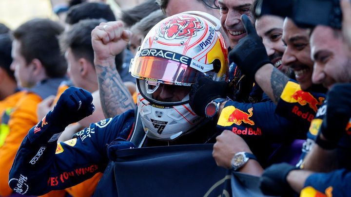 Verstappen zajistil titul Red Bullu mezi týmy v Suzuce a sám se blíží k zisku šampionátu