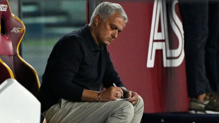 Mourinho pochválil útočnou hru Slavie a požádal o kontakt na Štěpánka