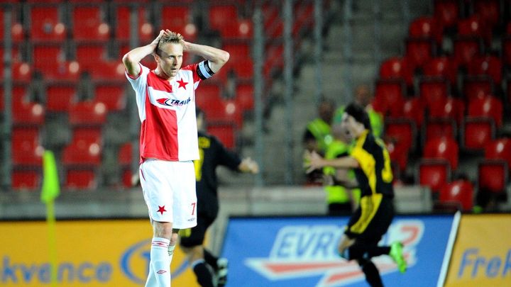 Název: „Historický incident: Šeriff způsobil zničení Slavie, což vyvolalo obrovský šok“