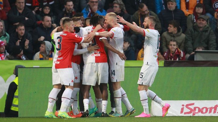 Slavia vítězí nad Bohemians 1:0 díky gólu Tomiče a může se dostat na první místo