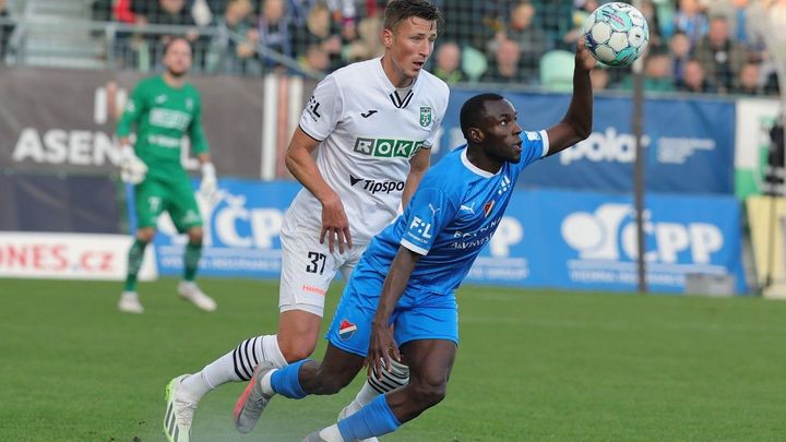 Baník zvrátil duel s Karvinou během deseti minut třemi góly. Liberec porazil Jihočechy.