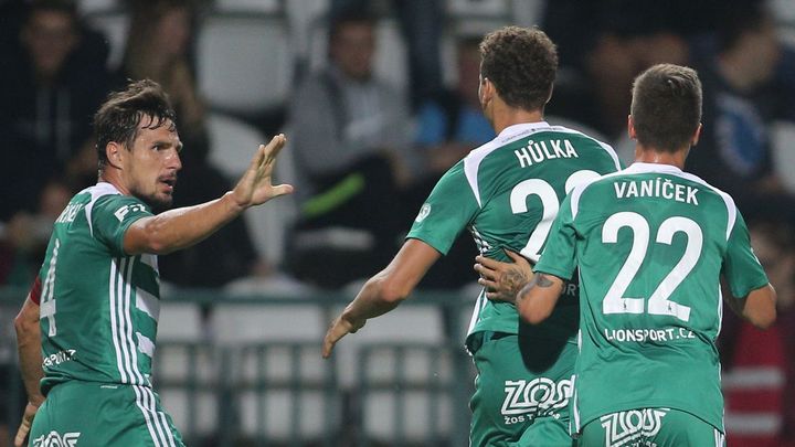 Bohemians porážejí Spartu 1:0 po nevyužité šanci Sadílka a chybě při rohovém kopu Kadlece.