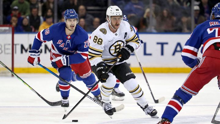 Boston prohrál s Rangers přes Pastrňákovu branku v souboji nejlepších týmů NHL