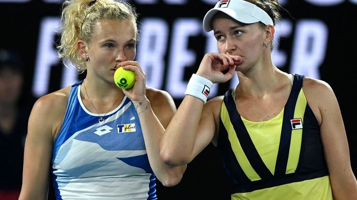 Krejčíková and Siniaková suffer another loss at the WTA Finals, but still have a chance to advance