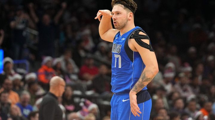 Dončič dosáhl historického milníku 10 tisíc bodů v NBA a překonal legendární hranici.