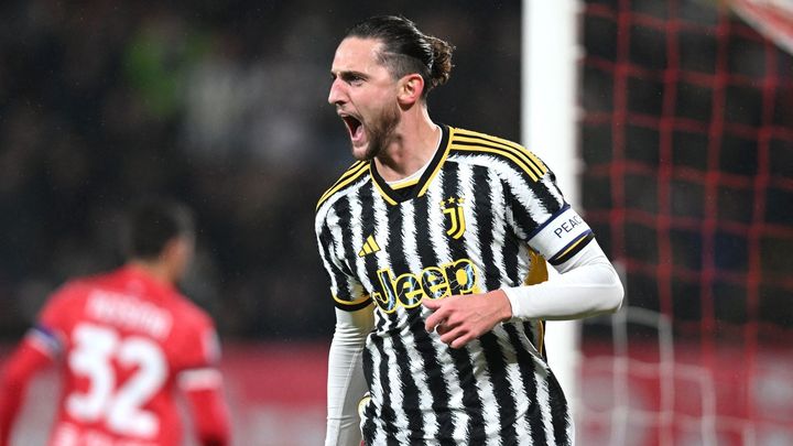 Juventus je první v zahraniční lize, Kolín nad Rýnem porazil Darmstadt.