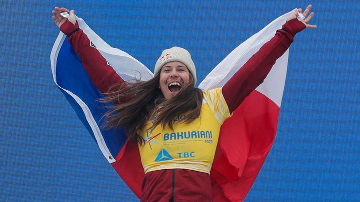 Adamczyková triumfuje při svém návratu do SP ve snowboardcrossu