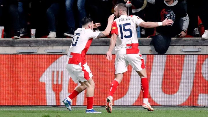 Antimonopolní úřad zkoumá akvizici fotbalového klubu Slavia podnikatelem Tykačem