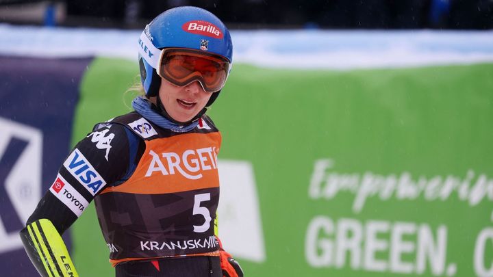 Ledecká podstoupila vyšetření po nehodě na sjezdovce, Shiffrinová utrpěla pád a musela být přepravena vrtulníkem.