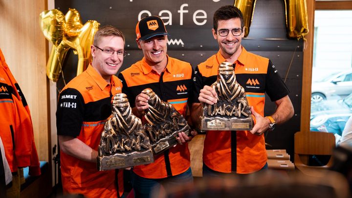 Manželkou motivovaný Macík triumfoval na Rallye Dakar a už si nebude muset vařit.