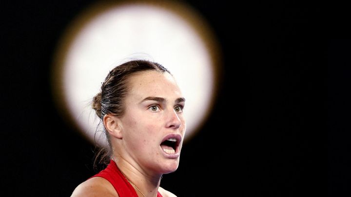 Sabalenková porazila Číňanku a postoupila do finále Australian Open za méně než hodinu a půl.