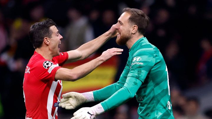 Atlético Madrid porazilo Inter Milán na penalty a postoupilo do dalšího kola, stejně jako Borussia Dortmund.