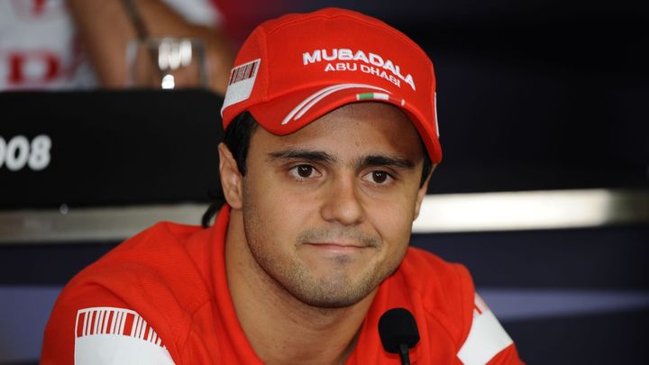 Felipe Massa žádá odškodné za zmatenou sezonu formule 1 před 16 lety kvůli údajnému odcizení titulu.