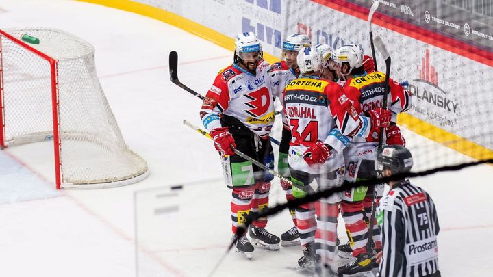 Pardubice vedou 2:0 na zápasy po dramatickém vítězství šest vteřin před koncem.