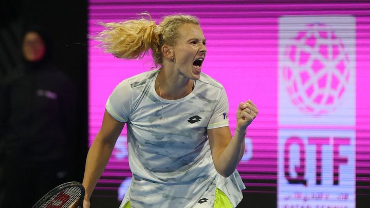 Siniaková zvítězila a postupuje do finále Australian Open, Fruhvirtová také slaví