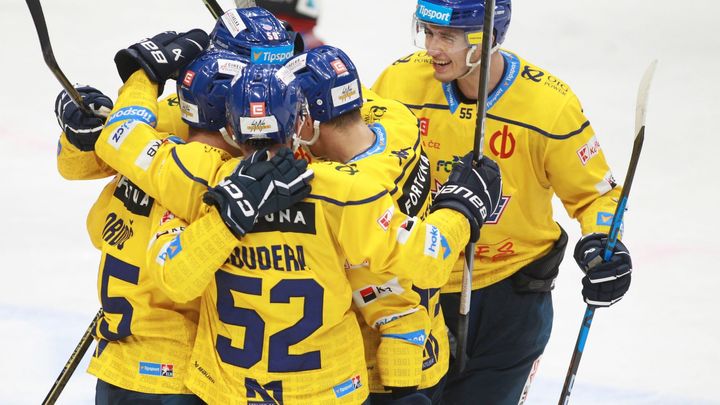 Třinec unikl Budějovicím z dalšího mečbolu, Litvínov si ho naopak vybojoval.