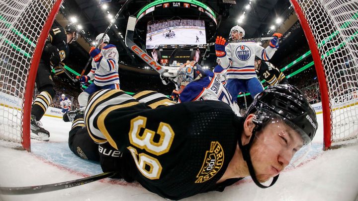 Zacha skóroval znovu, ale Boston nedokázal vyrovnat a Bruins prohráli