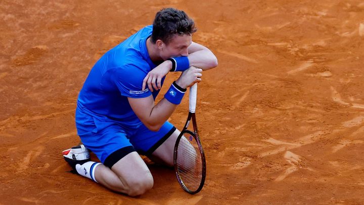 Leheček zraněn, nebude startovat ve Wimbledonu ani na olympiádě kvůli smolné sezoně