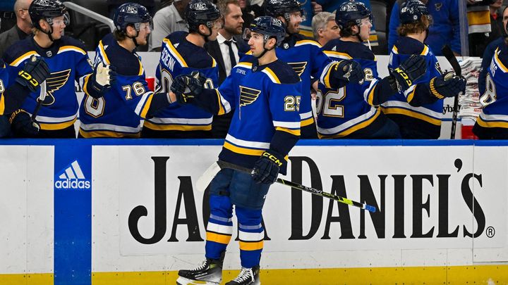 Třináct českých hráčů bylo draftováno kluby NHL, tři z nich, včetně Jiříčka, podepsali smlouvu s týmem St. Louis.