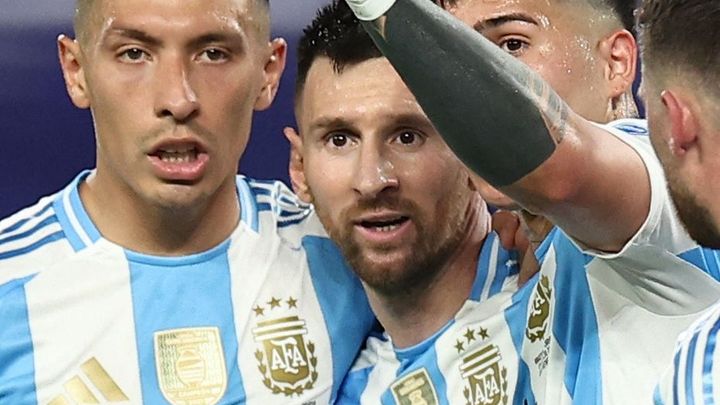 Argentina postoupila do finále Copy a Messi označil svůj tým za „starou gardu“.