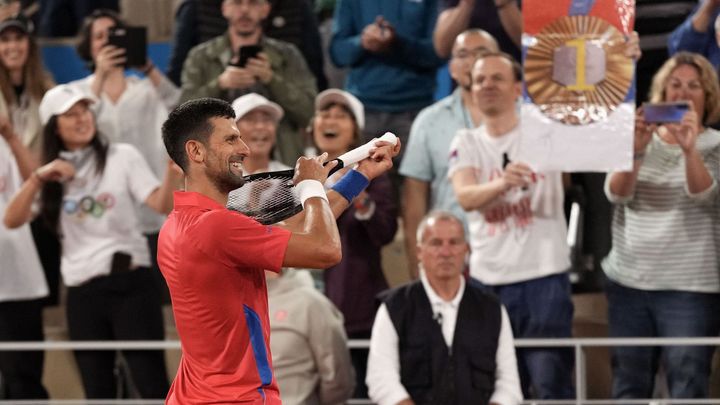 Djokovič suverénně porazil Ebdena v tenisovém zápase. Srb se diví, proč vůbec hraje.