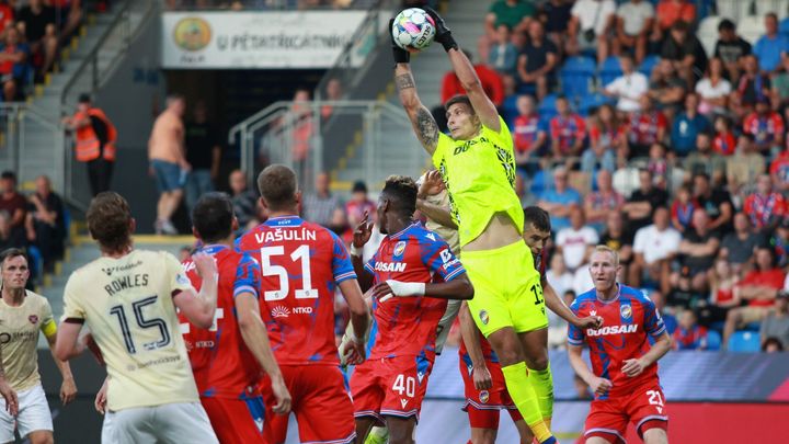 Plzeňský gólman Tvrdoň věřil ve vítězný gól a tvrdí, že byli lepší.