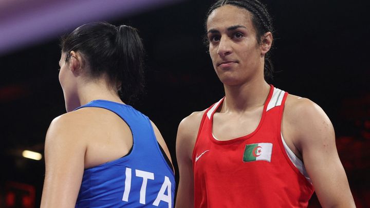 Transboxerka porazila Italku na olympiádě a odmítla ji podat ruku, což vyvolalo emocionální reakci.