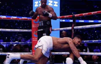 Daniel Dubois porazil Joe Joyce knockoutem a zůstává šampionem IBF v boxu.