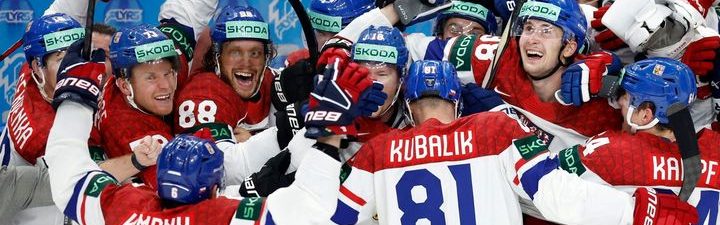 Čeští hokejisté vyhráli mistrovství světa, ale nebudou moci hrát v NHL kvůli zkrácenému turnaji.