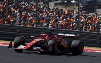 Ferrari zvítězil v Texasu, Leclerc triumfoval a Verstappen si udržel třetí místo díky trestu.