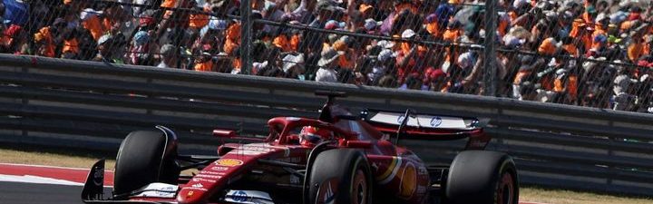 Ferrari zvítězil v Texasu, Leclerc triumfoval a Verstappen si udržel třetí místo díky trestu.