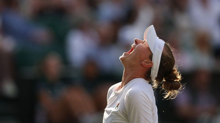 Krejčíková bleskově uzemnila kritiky výhrou na Wimbledonu