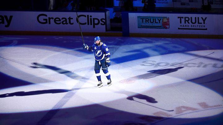 Kučerov zaznamenal čistý hattrick a vedl Tampu Bay k vítězství v NHL.