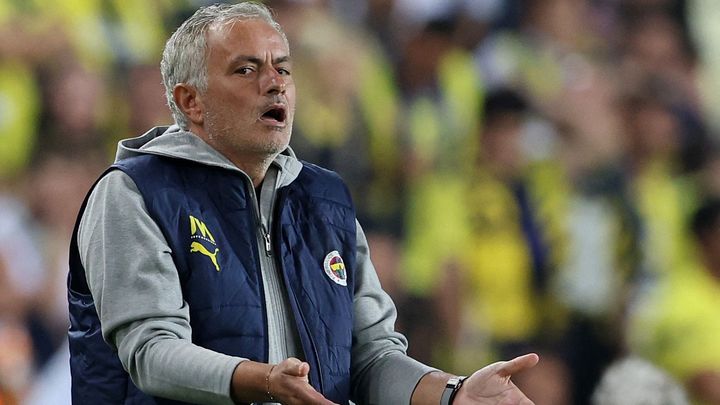 Mourinho spustil kontroverzní protest s laptopem a obdržel kartu za nezvyklé chování