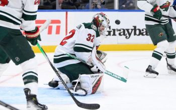 Video: Brankář udělal historický zákrok a zapsal se do historie NHL