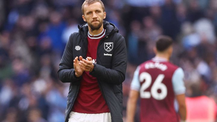 West Ham utrpěl v derby ponižující porážku, Souček střídal po hodině, Coufal nebyl v sestavě.