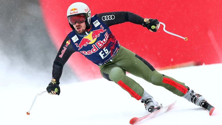 Začíná soutěž o křišťálové glóby, Hirscher se vrací s triumfem.