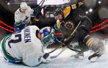 Boston Bruins shut out Vancouver Canucks, Pastrnak and co. held scoreless again.