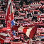 Fanoušek zemřel po kolapsu na zápase Ligy mistrů na stadionu Bayernu.