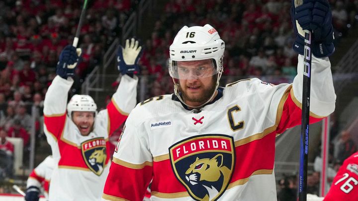 Florida Panthers porazila tým Dallas Stars ve finském Tampere. Vynikl hráč Barkov a nováček Nosek debutoval.