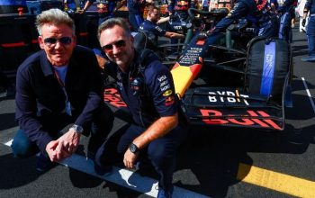 Nejtišší host formule 1 a tuňák slavného kuchaře s propustkou do paddocku.